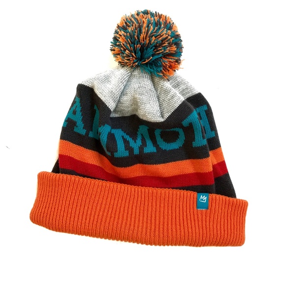Mammoth Accessories - MAMMOTH Canada Multi Color Knit Pom Beanie
